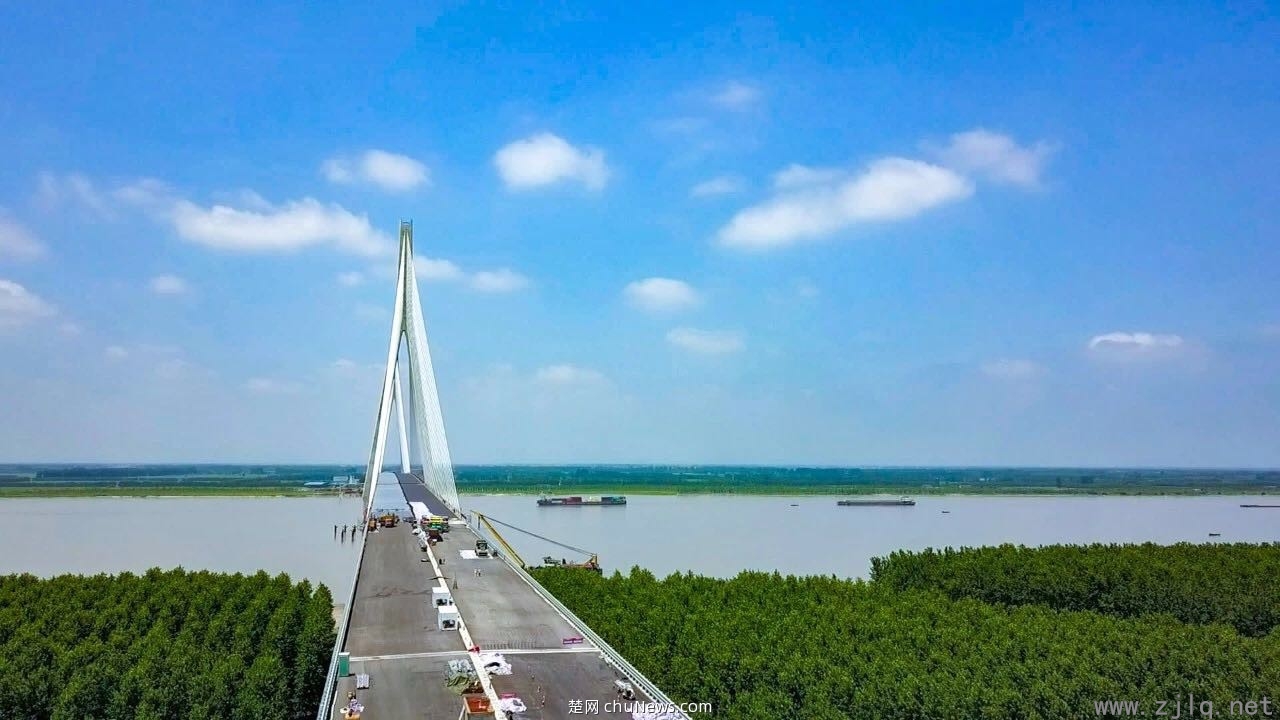 通車前最后一次"體檢" 石首長(zhǎng)江大橋?qū)⑦M(jìn)行荷載試驗(yàn)